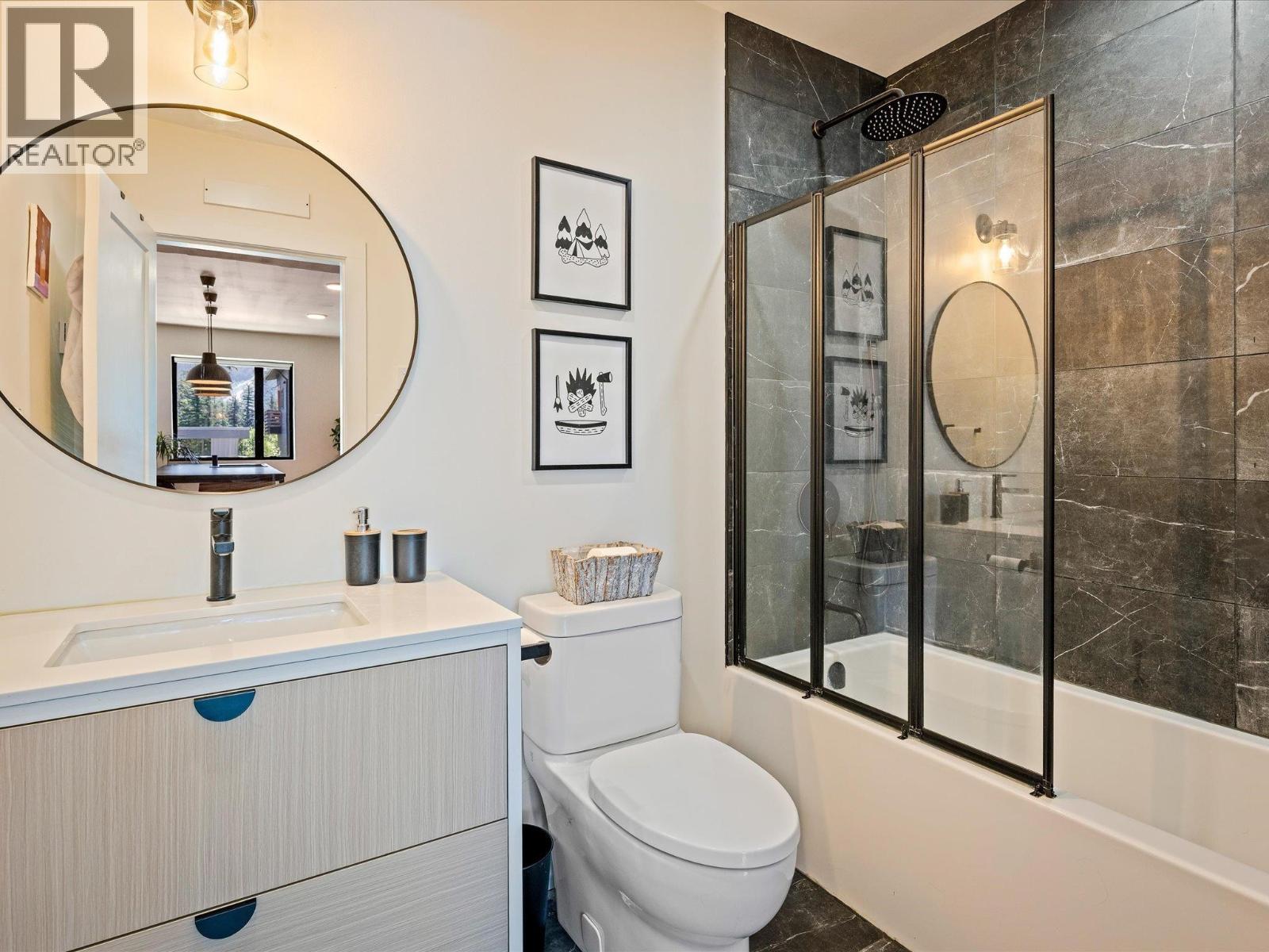 3011 Tenquille Place, Pemberton, British Columbia V0N 2L3 - Photo 33 - R3065961