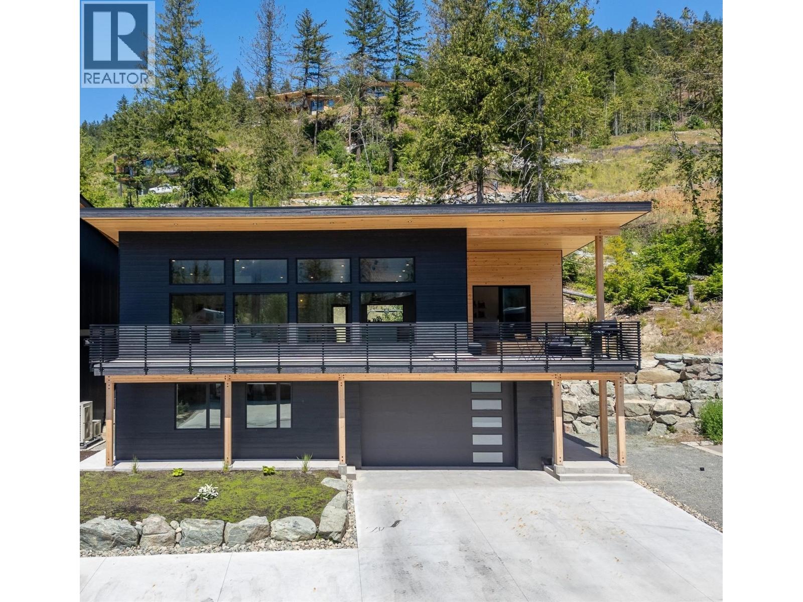 3011 Tenquille Place, Pemberton, British Columbia V0N 2L3 - Photo 36 - R3065961