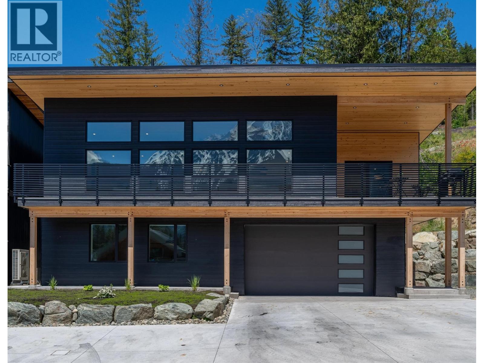 3011 Tenquille Place, Pemberton, British Columbia V0N 2L3 - Photo 39 - R3065961