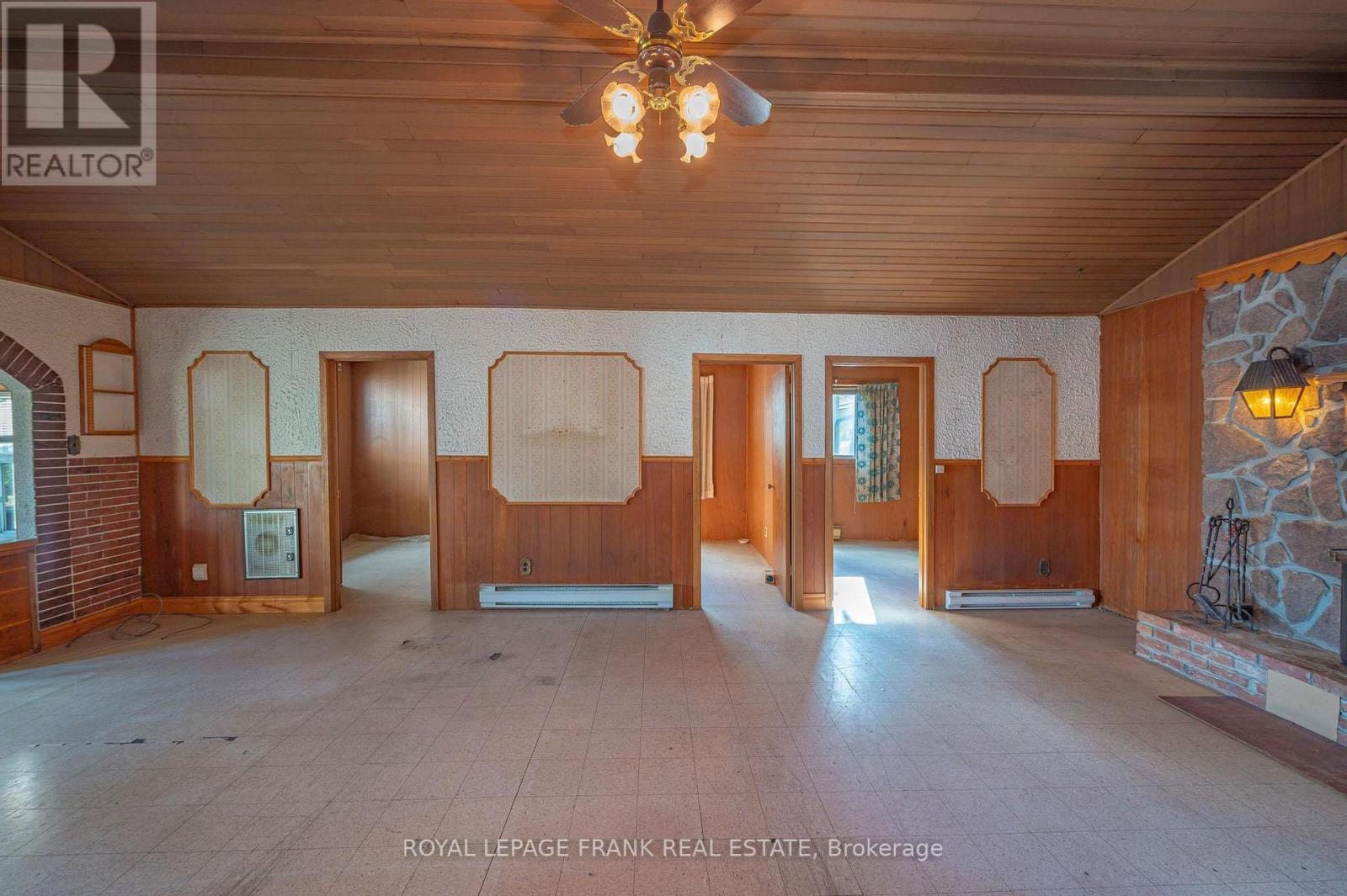 175 Fire Route 26, Trent Lakes, Ontario K0L 1J0 - Photo 8 - X12512814