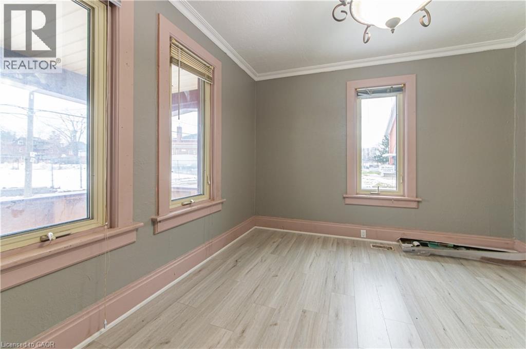 164 Lancaster Street E, Kitchener, Ontario  N2H 1N3 - Photo 10 - 40786825