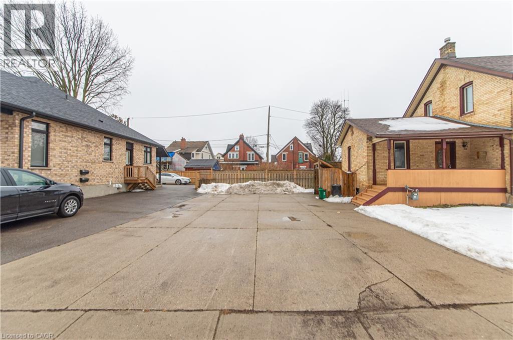 164 Lancaster Street E, Kitchener, Ontario  N2H 1N3 - Photo 3 - 40786825