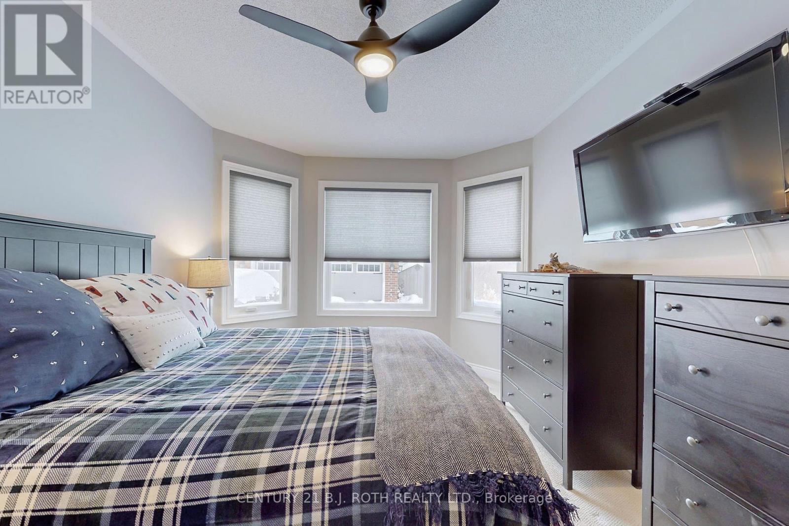 157 Mary Street, Clearview, Ontario L0M 1G0 - Photo 20 - S12479035