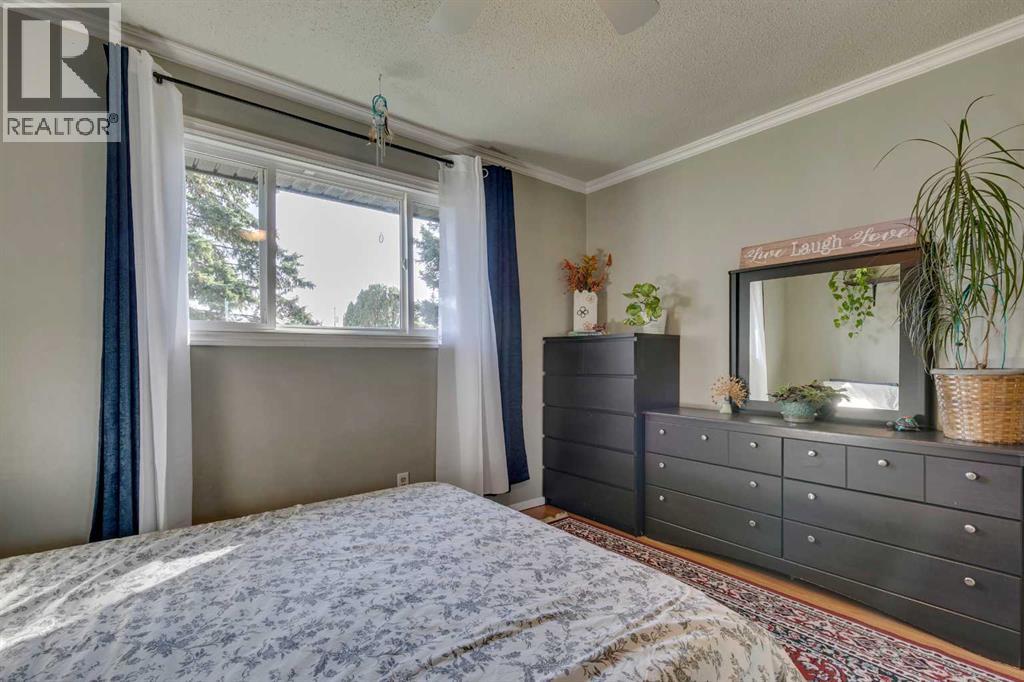 448 Malvern Close Ne, Calgary, Alberta  T2A 4W8 - Photo 14 - A2258898