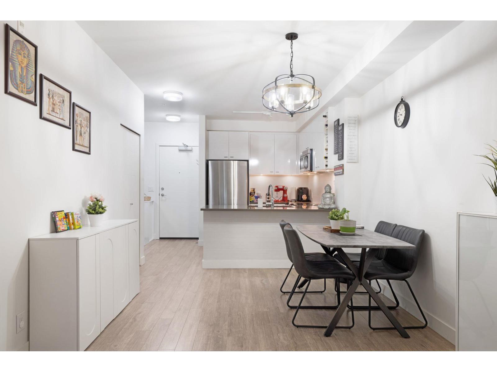 207 13925 Fraser Highway, Surrey, British Columbia  V3T 4E6 - Photo 8 - R3064208