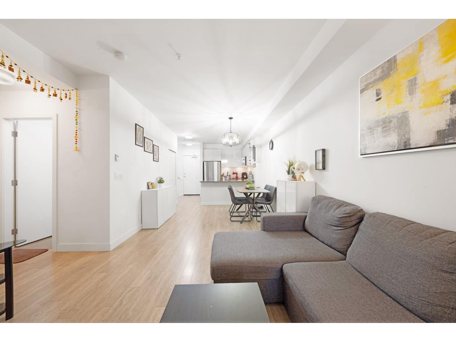 207 13925 Fraser Highway, Surrey, British Columbia  V3T 4E6 - Photo 6 - R3064208