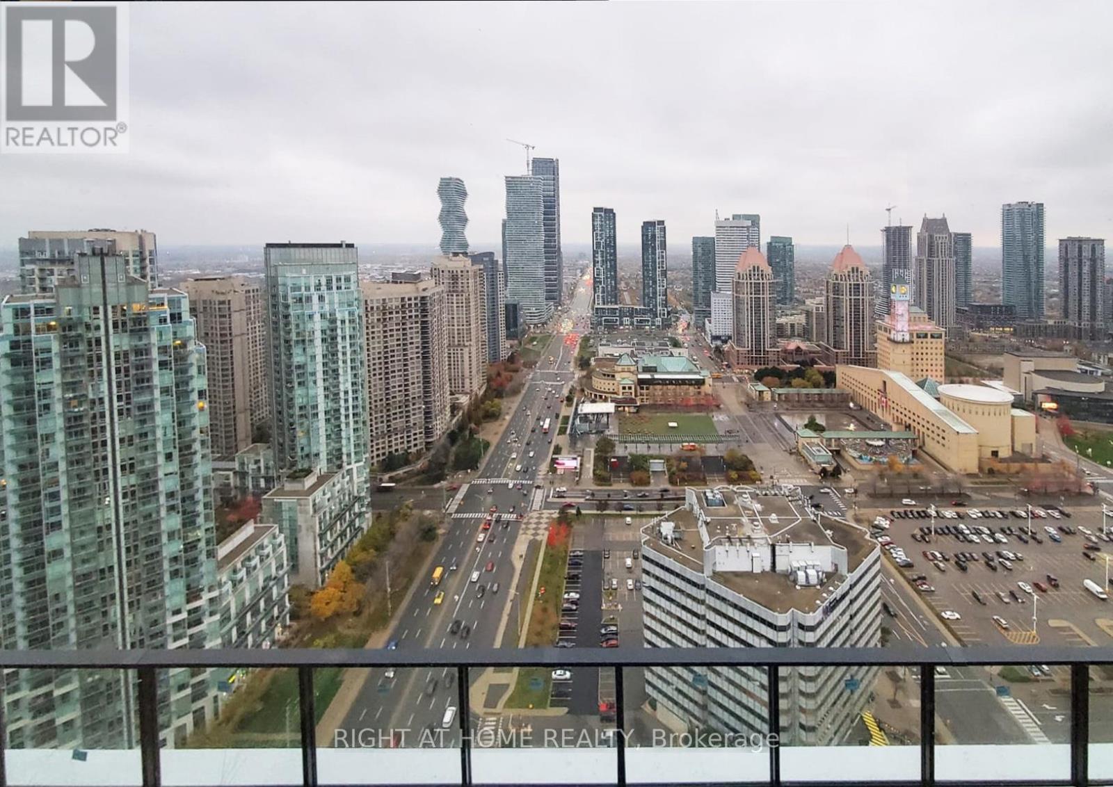 3807 - 4015 The Exchange, Mississauga, Ontario L5B 0N9 - Photo 13 - W12513424