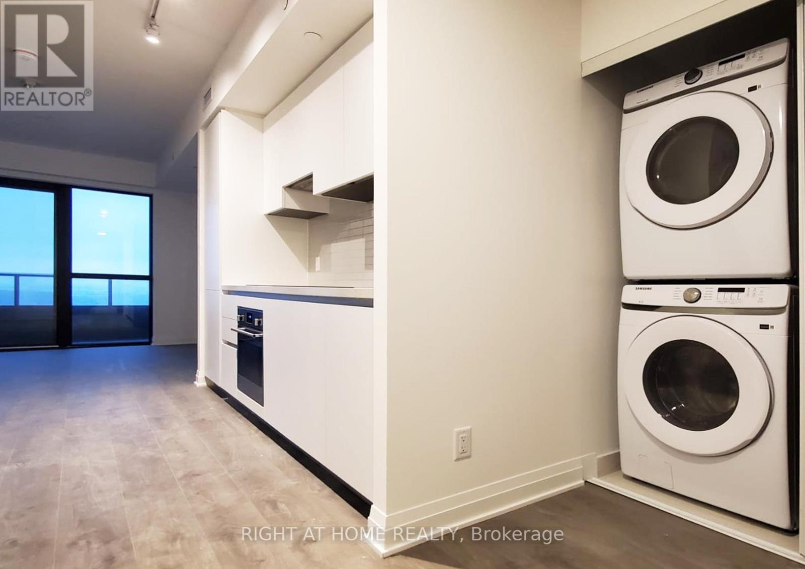 3807 - 4015 The Exchange, Mississauga, Ontario L5B 0N9 - Photo 5 - W12513424