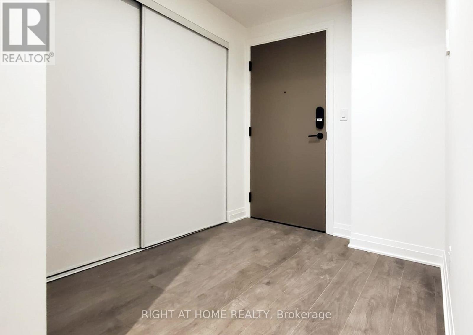 3807 - 4015 The Exchange, Mississauga, Ontario L5B 0N9 - Photo 3 - W12513424