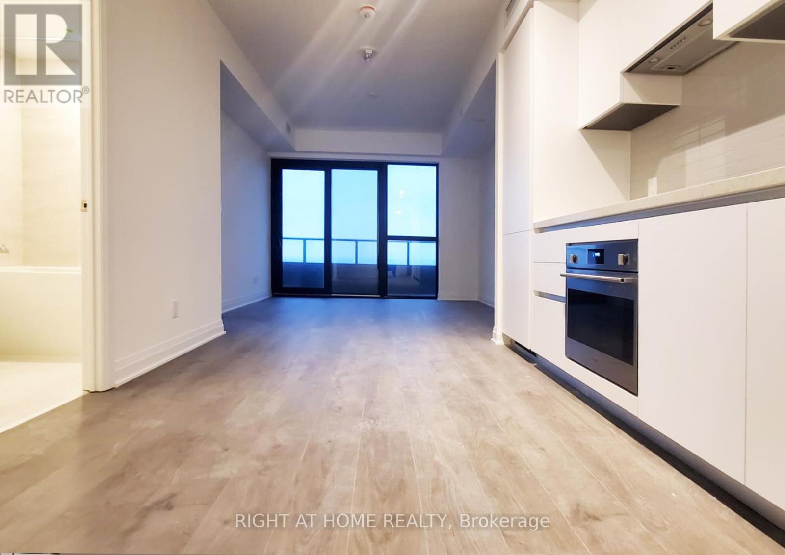 3807 - 4015 The Exchange, Mississauga, Ontario L5B 0N9 - Photo 4 - W12513424