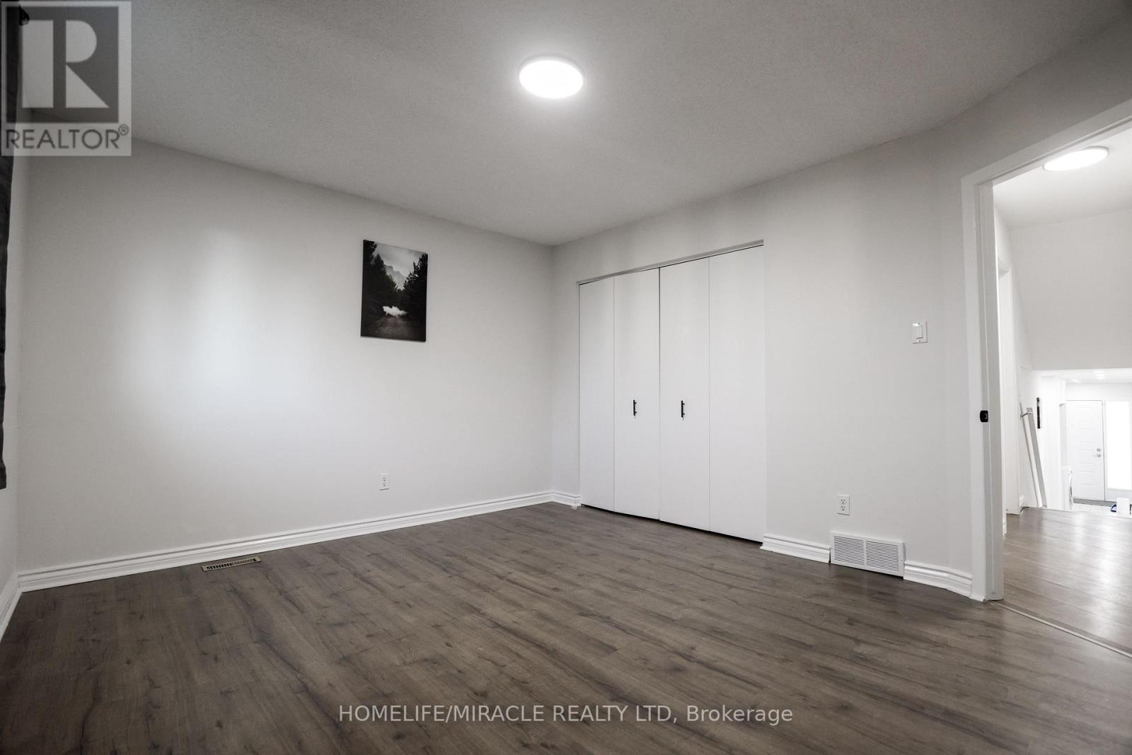 699 Classic Drive, London East, Ontario N6W 5X1 - Photo 20 - X12481078