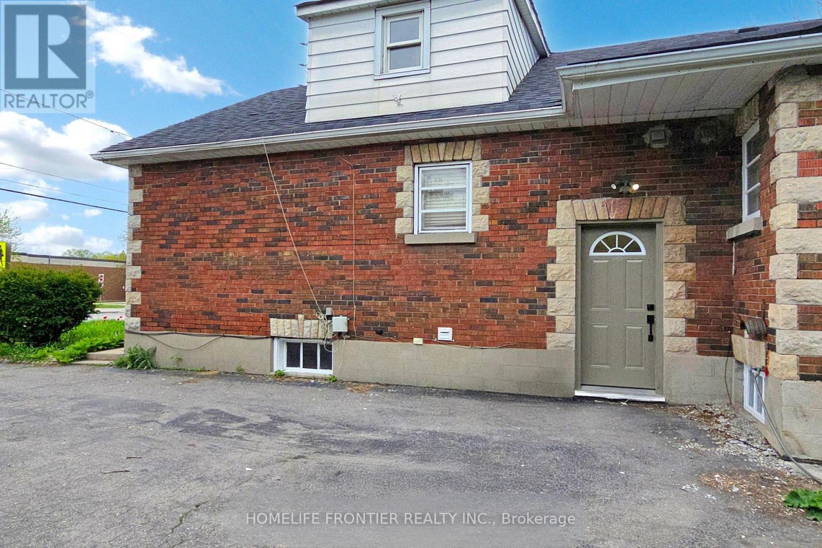 #basement - 136 Gibb Street, Oshawa, Ontario  L1J 1Y5 - Photo 2 - E12525670
