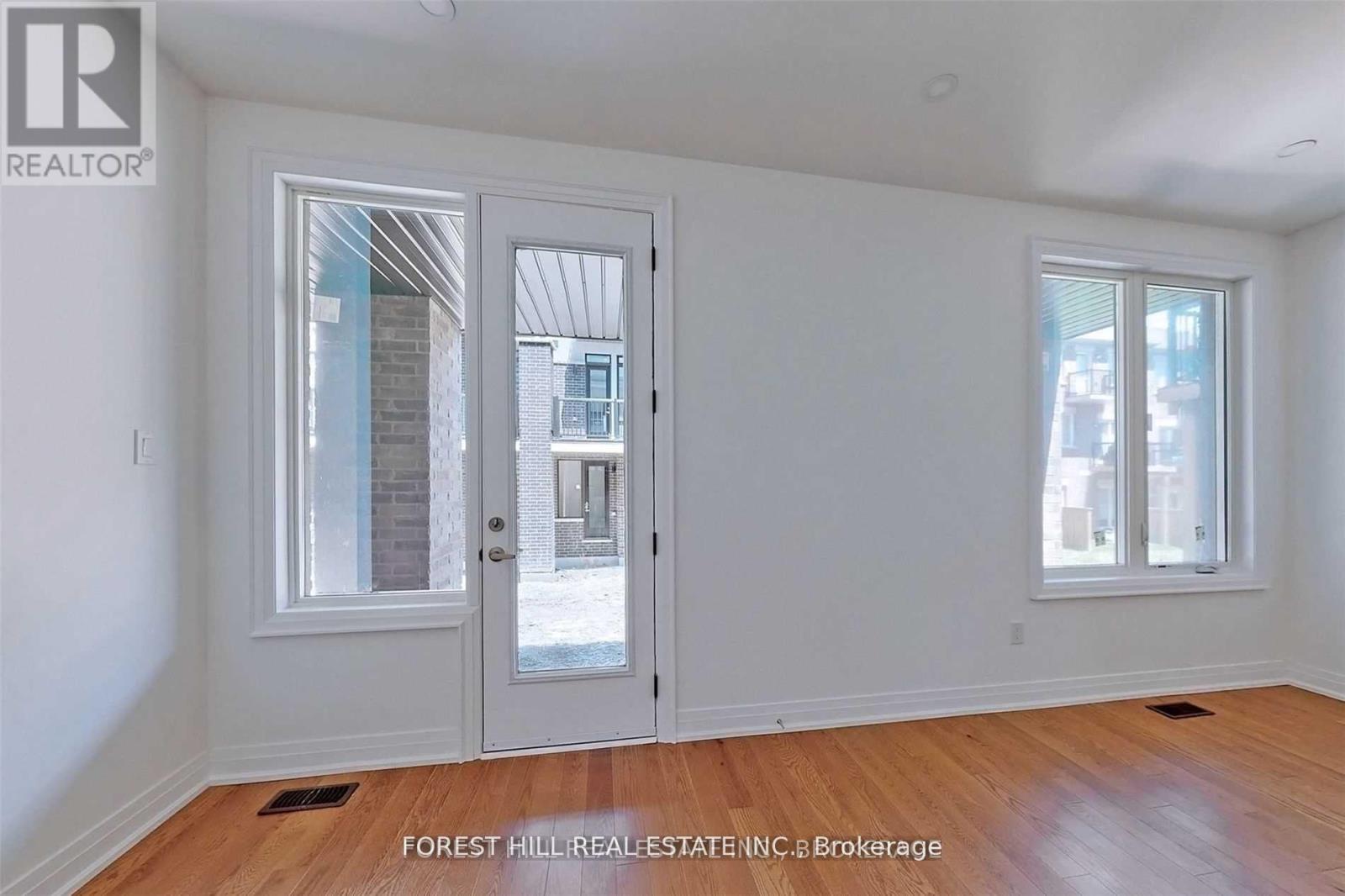 22 Banshee Lane, Richmond Hill, Ontario  L4E 1H3 - Photo 12 - N12525696