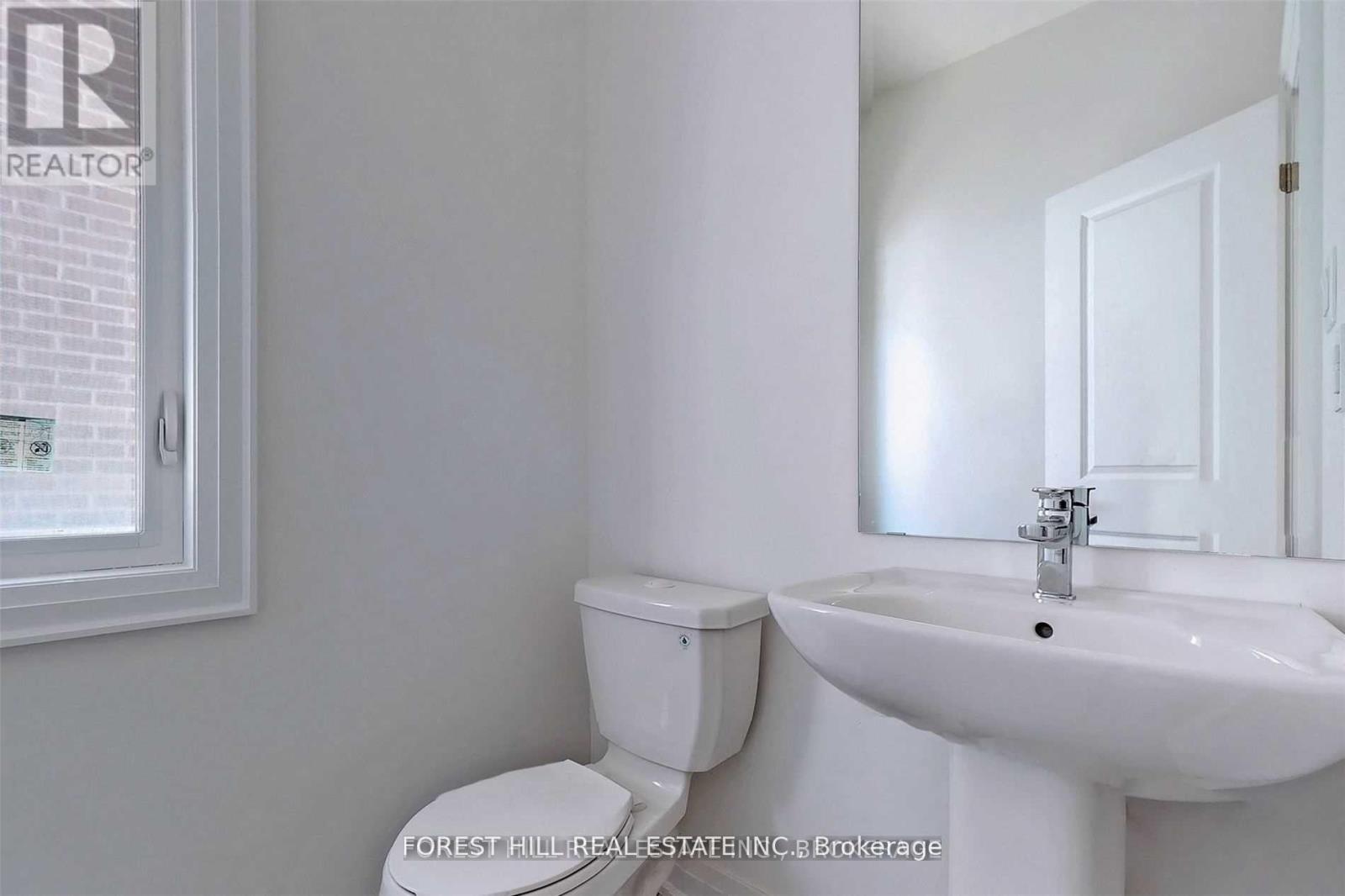 22 Banshee Lane, Richmond Hill, Ontario  L4E 1H3 - Photo 14 - N12525696