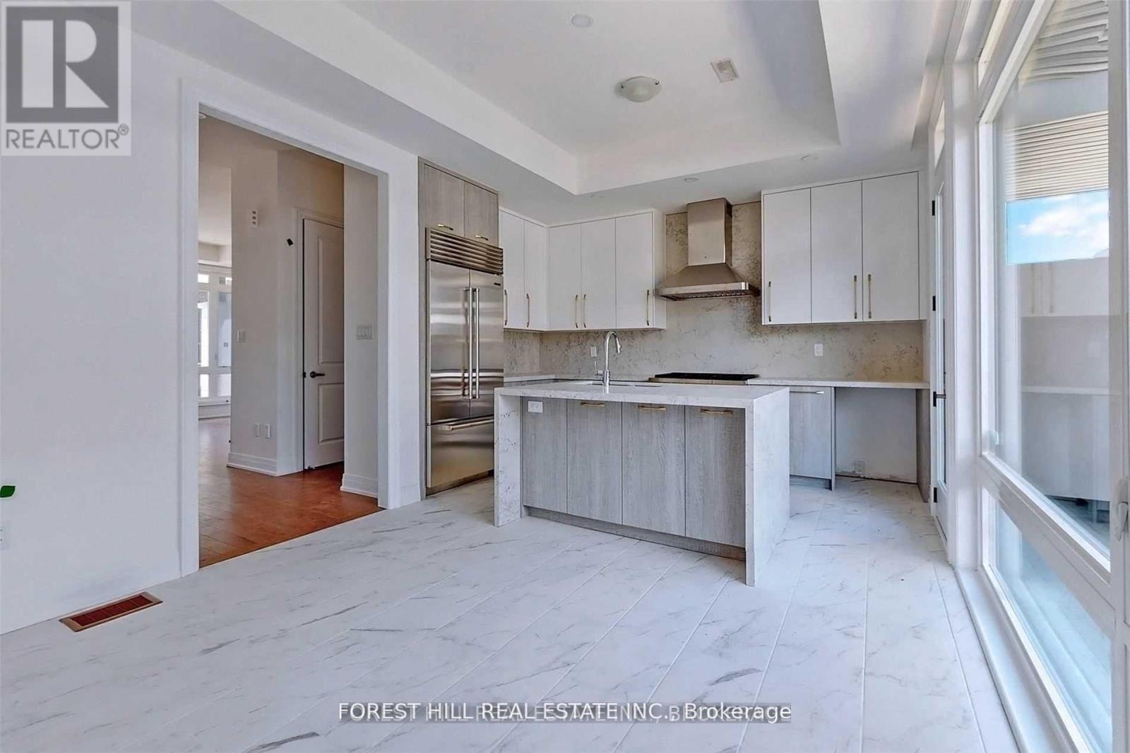 22 Banshee Lane, Richmond Hill, Ontario  L4E 1H3 - Photo 7 - N12525696