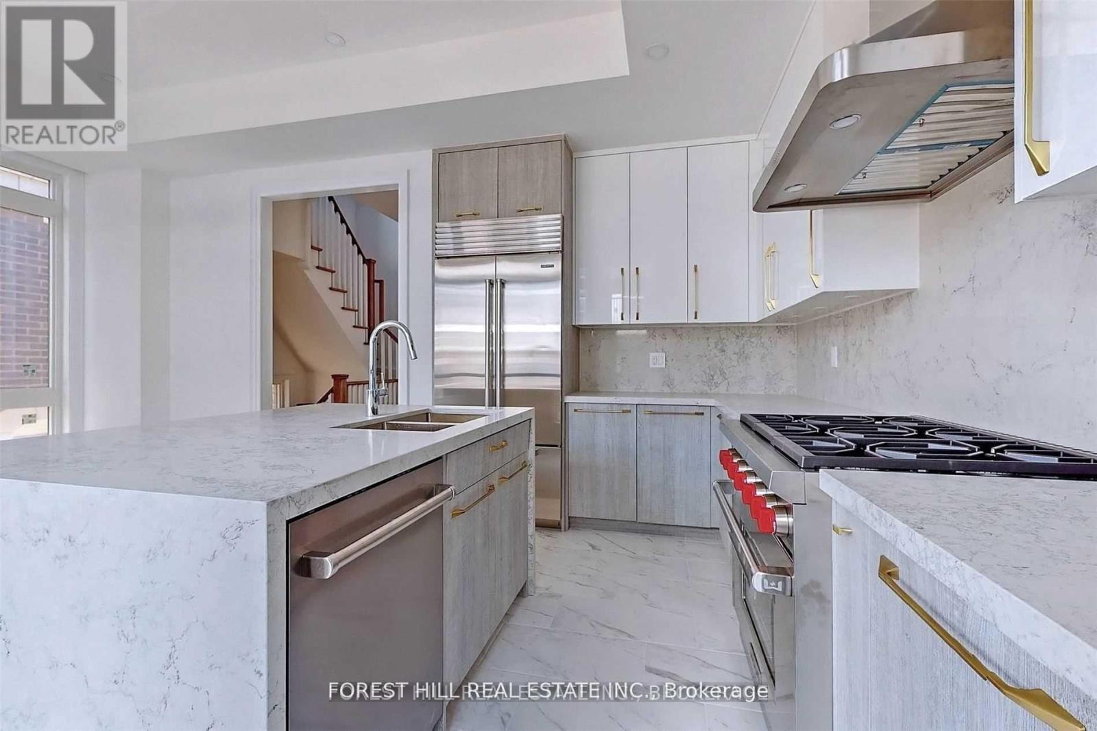 22 Banshee Lane, Richmond Hill, Ontario  L4E 1H3 - Photo 9 - N12525696