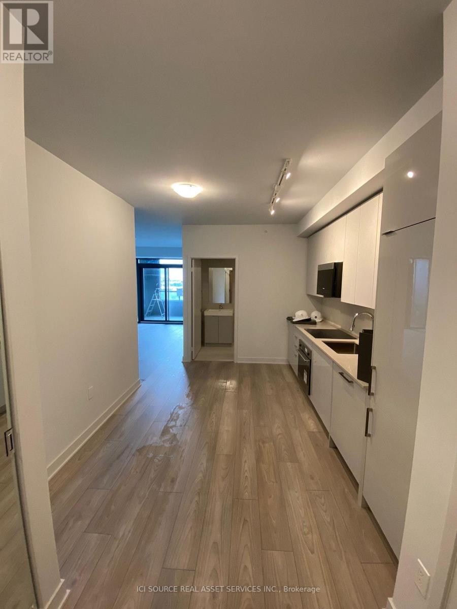 703 - 2920 Highway 7, Vaughan, Ontario  L4K 0P4 - Photo 3 - N12525710