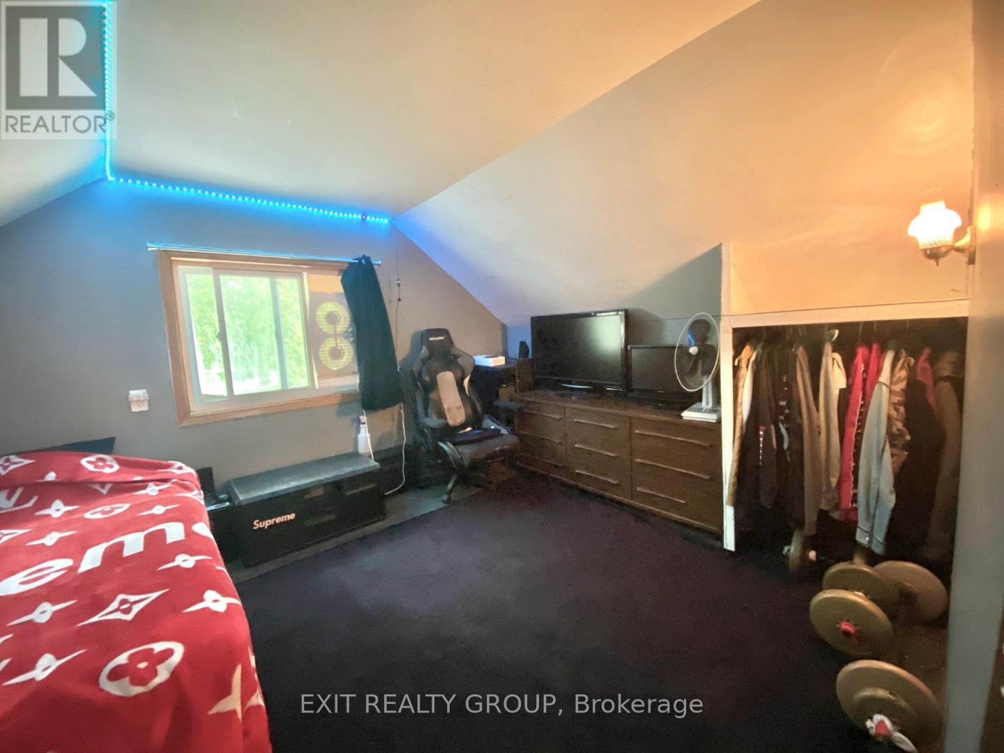 33 Glastonbury Road, Addington Highlands, Ontario K0H 2G0 - Photo 20 - X12525734