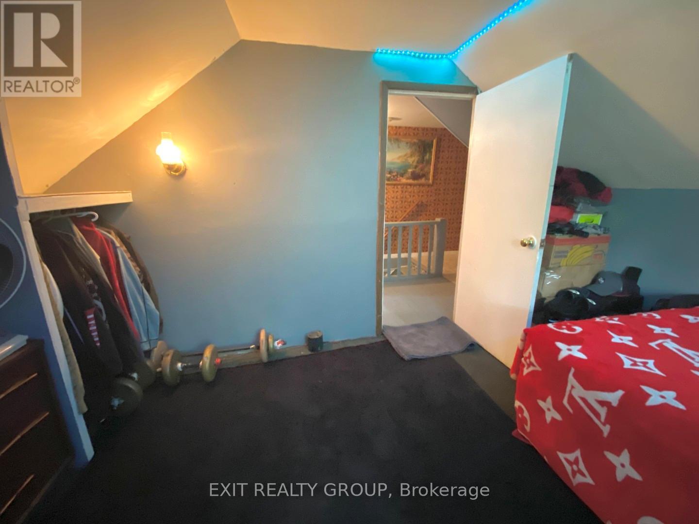 33 Glastonbury Road, Addington Highlands, Ontario K0H 2G0 - Photo 21 - X12525734