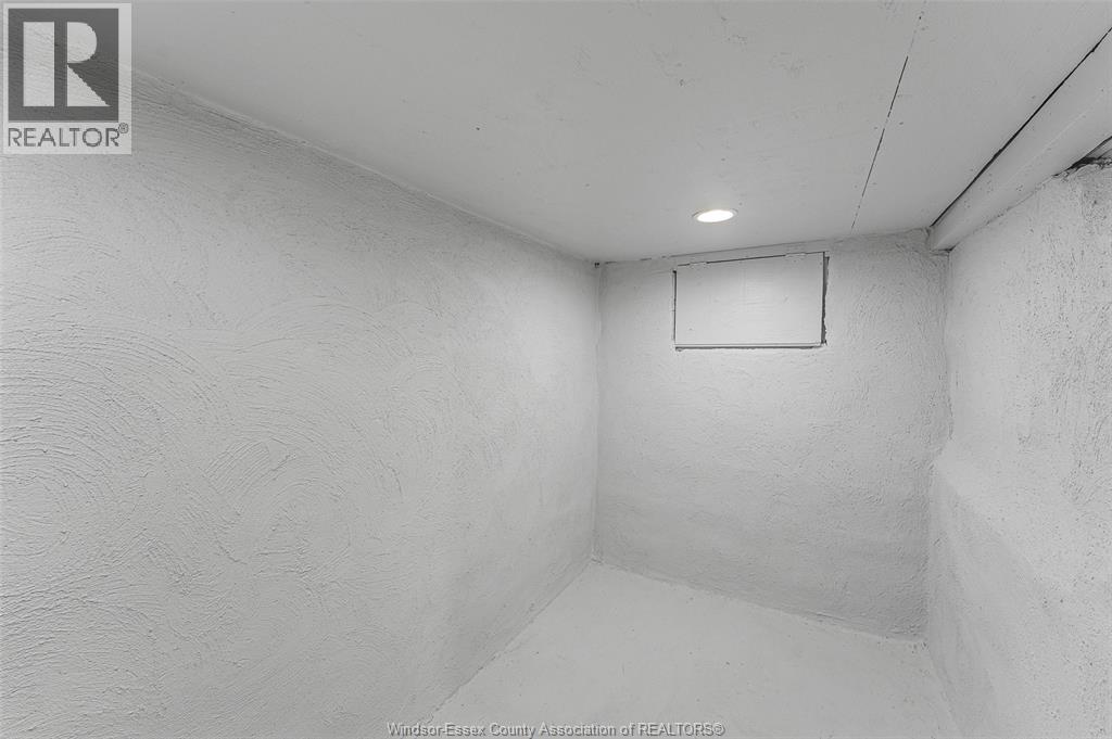 649 Edinborough Street, Windsor, Ontario N8X 3C8 - Photo 28 - 25027969