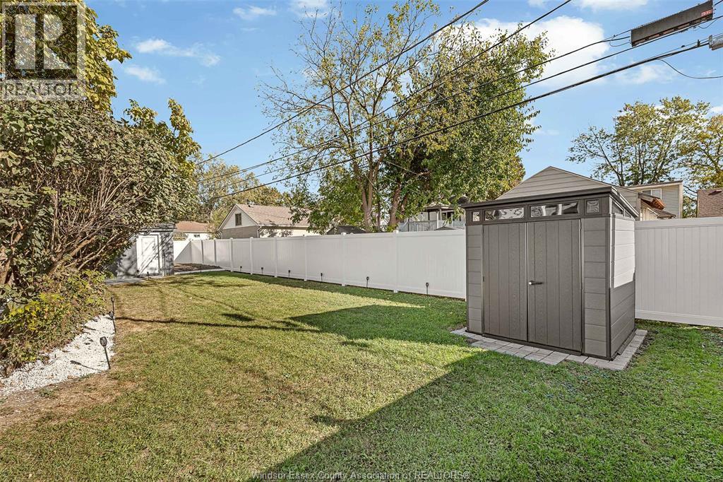 649 Edinborough Street, Windsor, Ontario N8X 3C8 - Photo 35 - 25027969