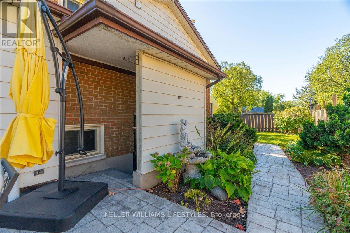 34 Stanhope Crescent, London South, Ontario  N6C 3B2 - Photo 7 - X12525772