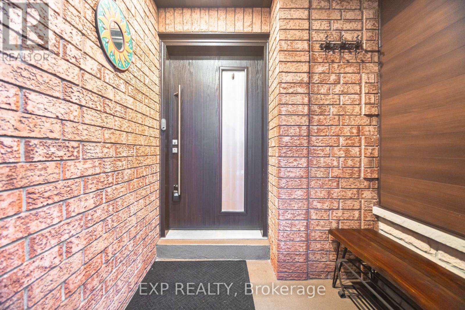 118 Solway Avenue, Vaughan, Ontario L6A 2X1 - Photo 6 - N12525526