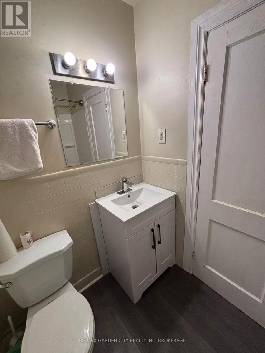 95 Page Street, St. Catharines, Ontario L2R 4A8 - Photo 8 - X12447814