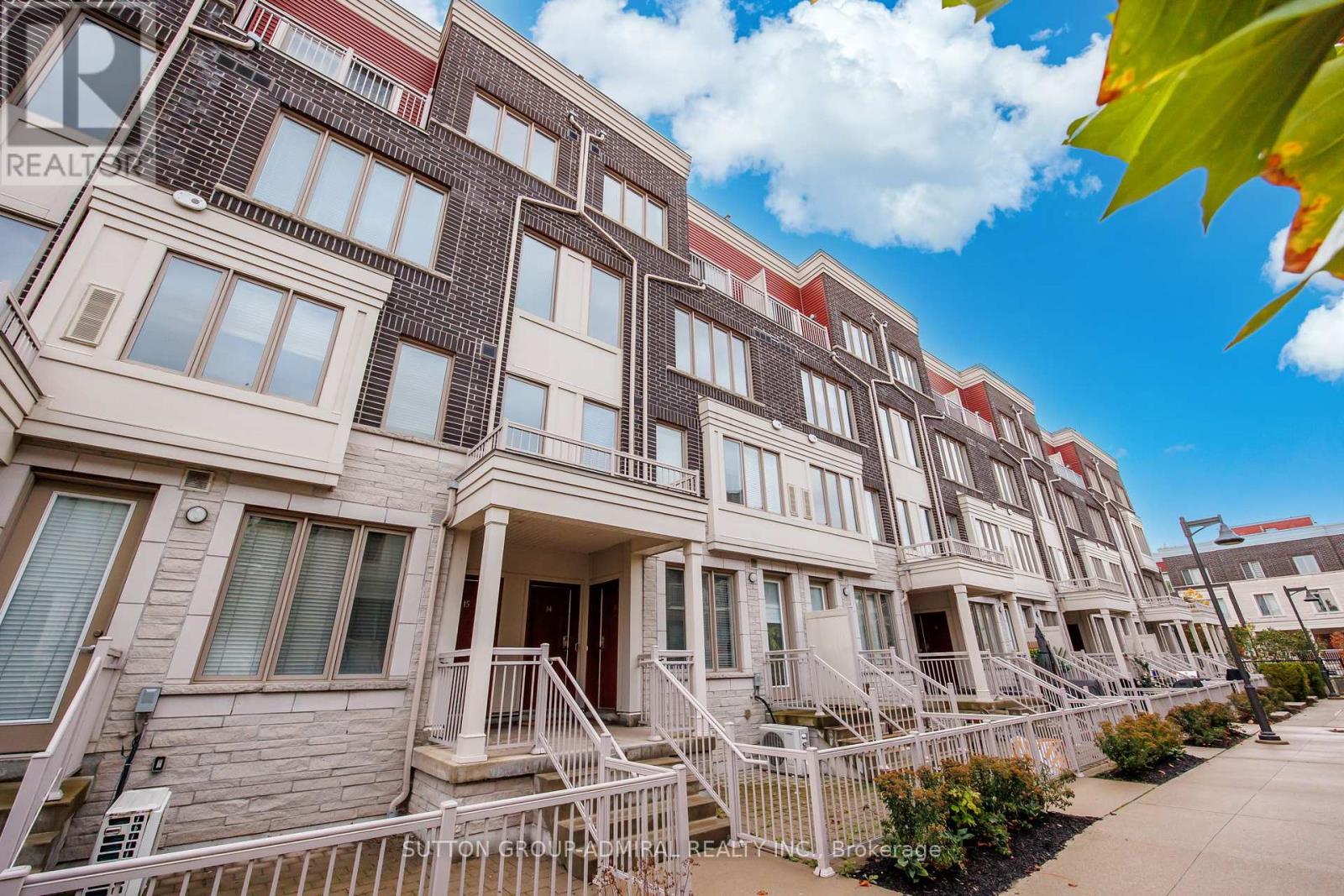 14 - 125 Long Branch Avenue, Toronto, Ontario  M8W 0A9 - Photo 31 - W12495276