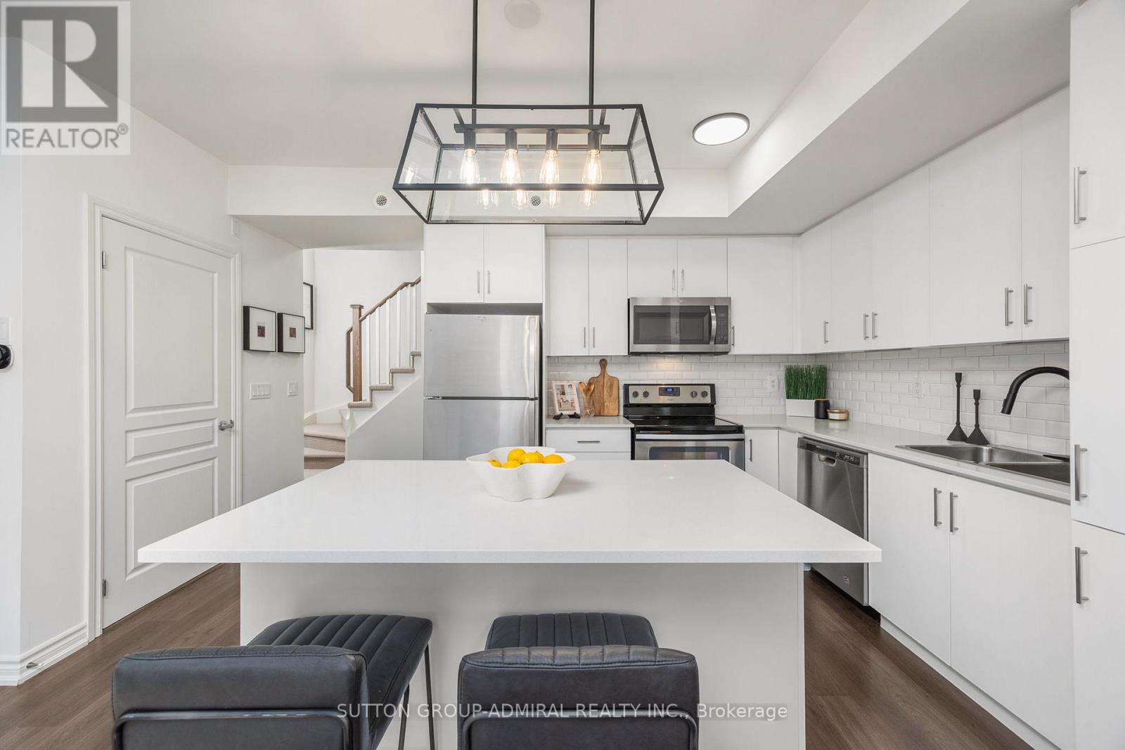 14 - 125 Long Branch Avenue, Toronto, Ontario  M8W 0A9 - Photo 5 - W12495276