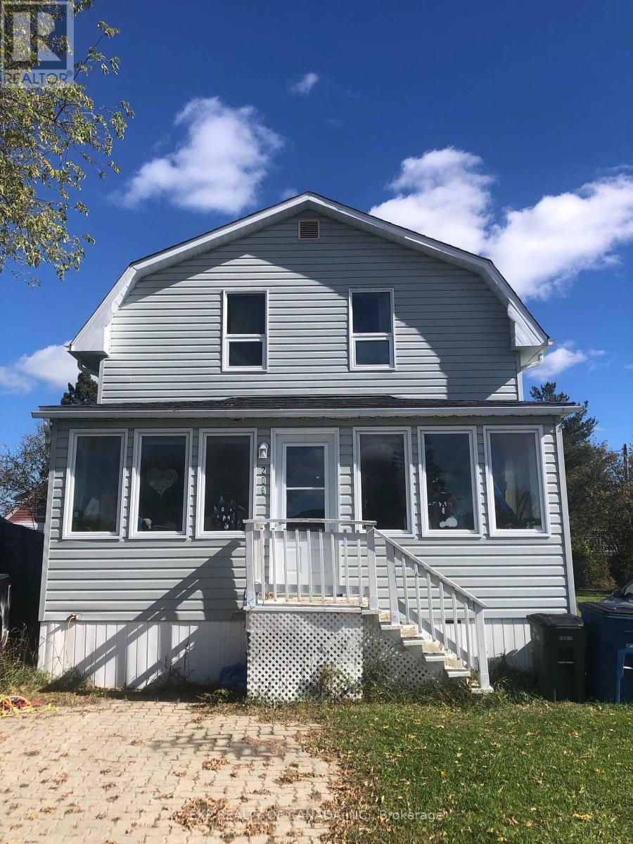 206 Eleventh Avenue, Cochrane, Ontario P0L 1C0 - Photo 1 - T12525784