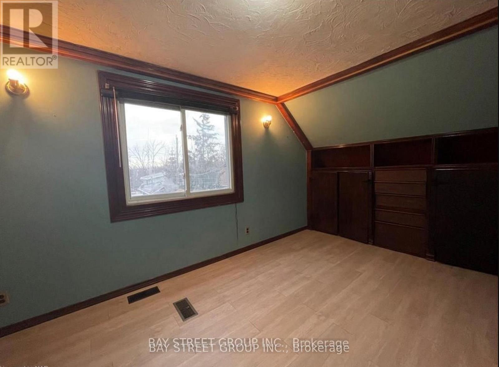 236 Beaver Street, Thorold, Ontario  L2V 1C1 - Photo 21 - X12525686