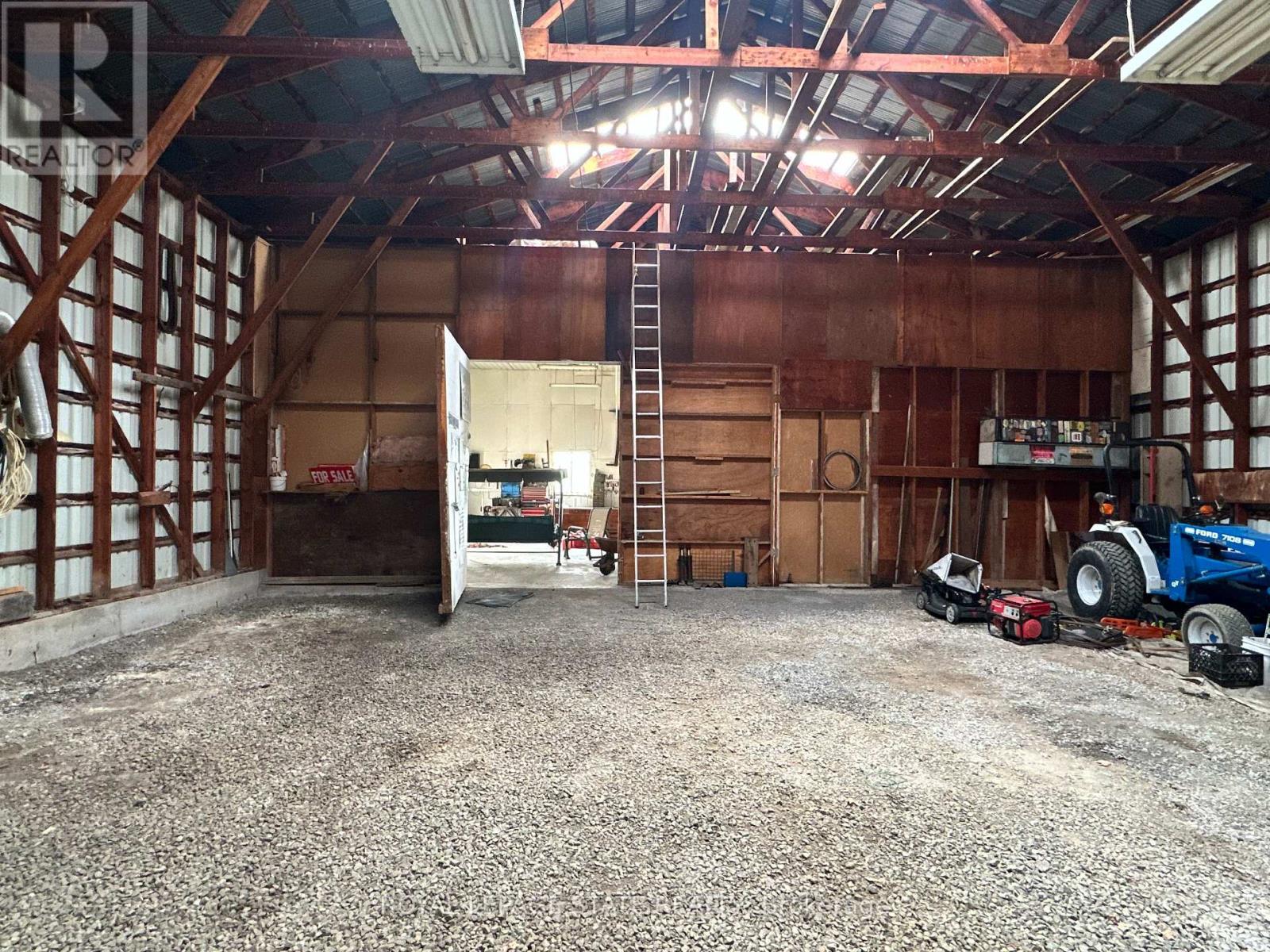 9729 York Road, West Lincoln, Ontario  L0R 1E0 - Photo 36 - X12525702