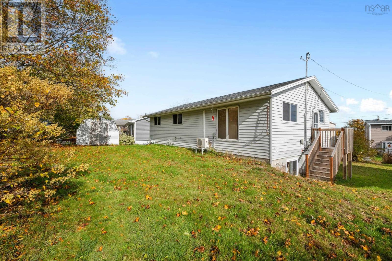 Property at 97 Amaranth Crescent image 4