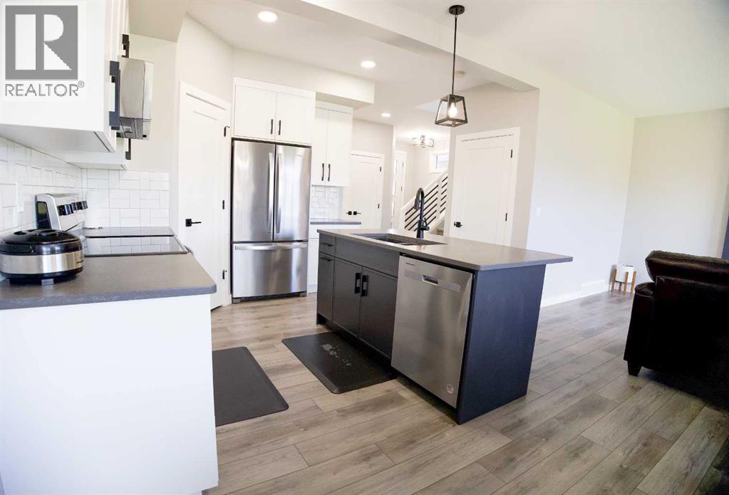 119 Crestview Boulevard, Sylvan Lake, Alberta  T4S 0V8 - Photo 11 - A2250954