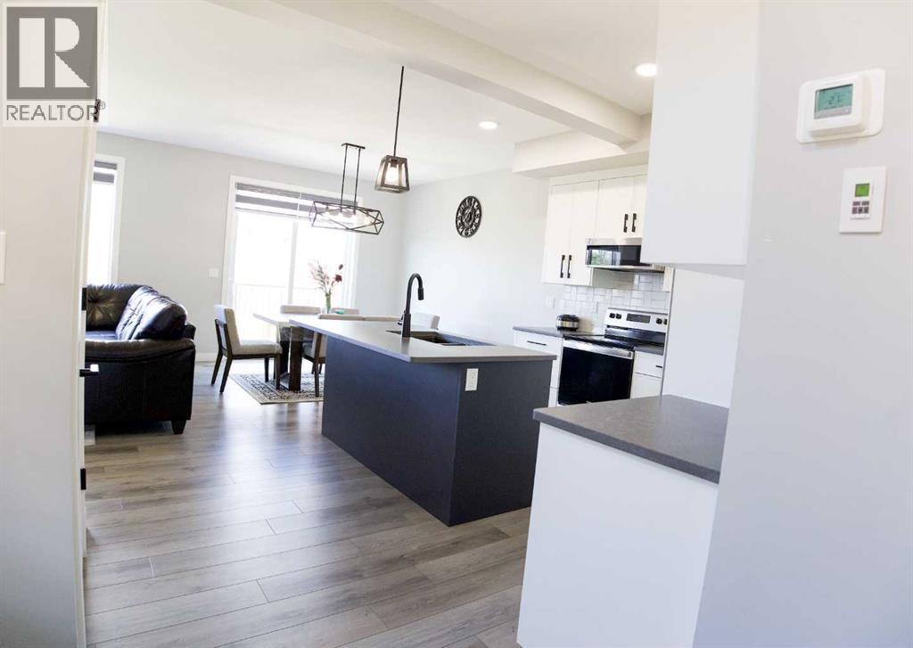 119 Crestview Boulevard, Sylvan Lake, Alberta  T4S 0V8 - Photo 7 - A2250954