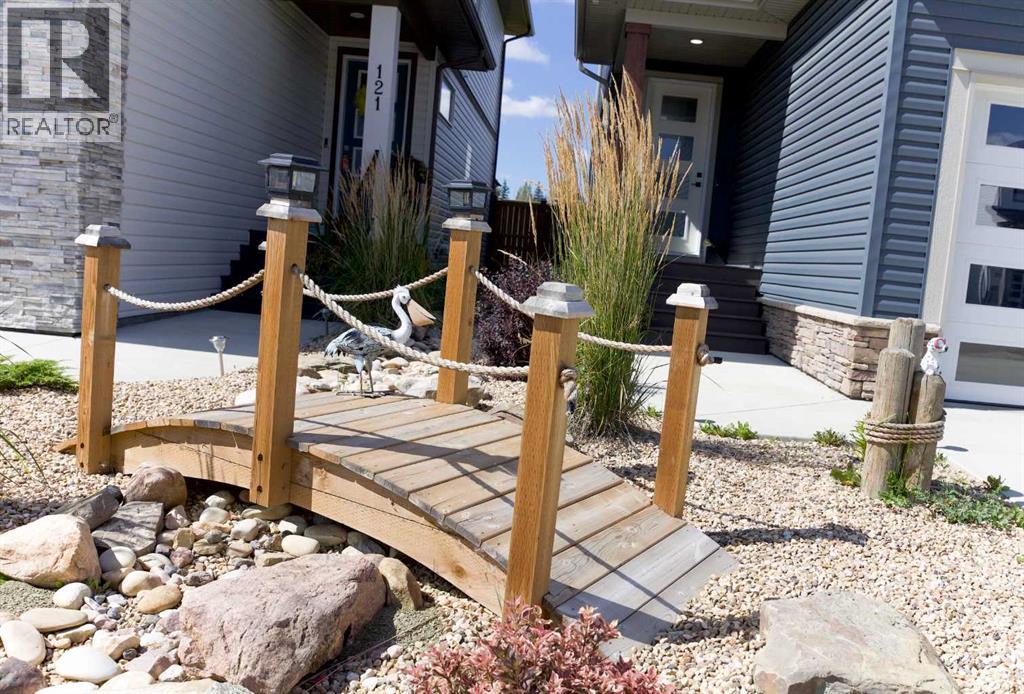 119 Crestview Boulevard, Sylvan Lake, Alberta  T4S 0V8 - Photo 5 - A2250954