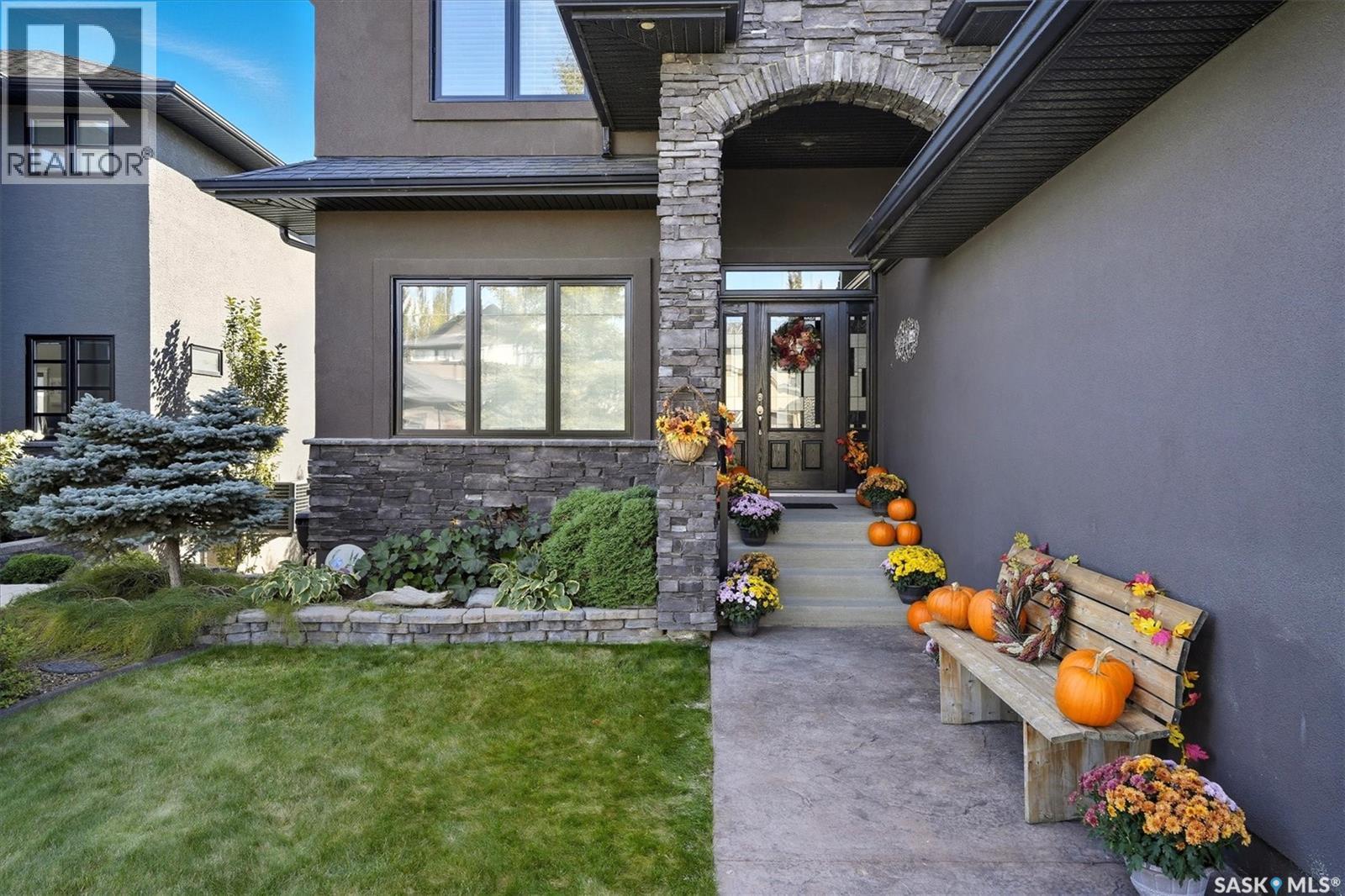 Property at 258 Whalley CRESCENT image 2