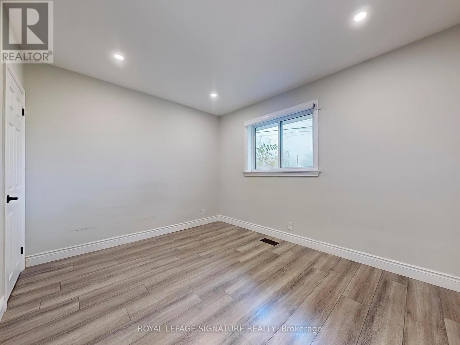 Main - 10 Vesper Court, Toronto, Ontario  M1H 1C2 - Photo 18 - E12497764