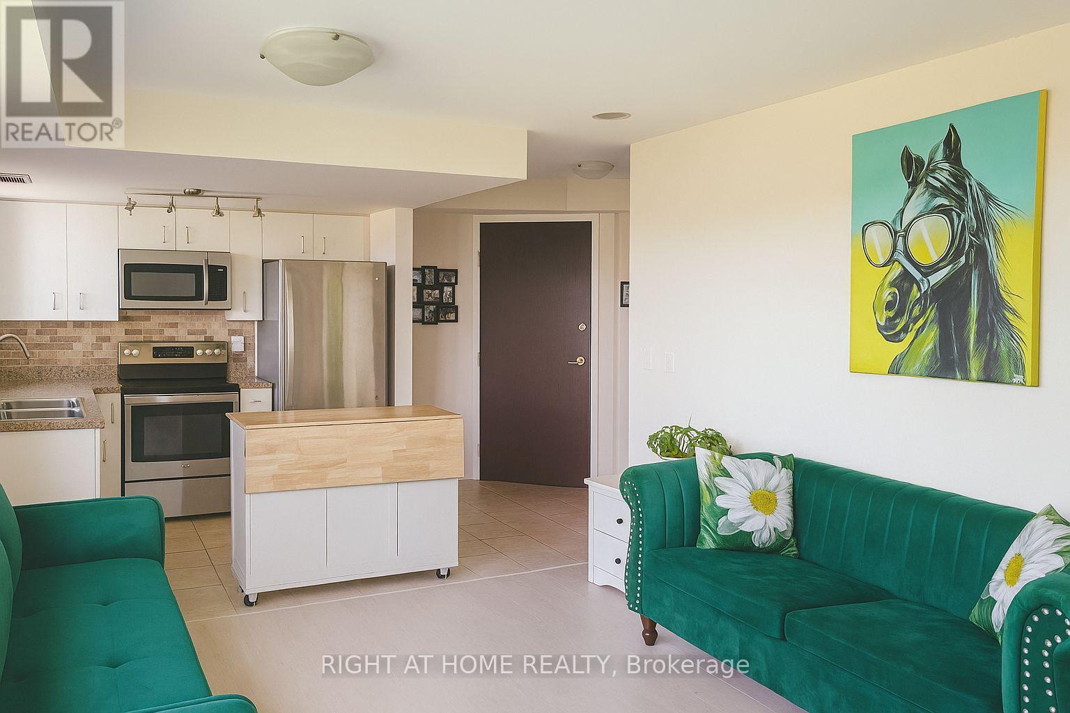 503 - 2565 Erin Centre Boulevard, Mississauga, Ontario  L5M 6Z8 - Photo 3 - W12301174