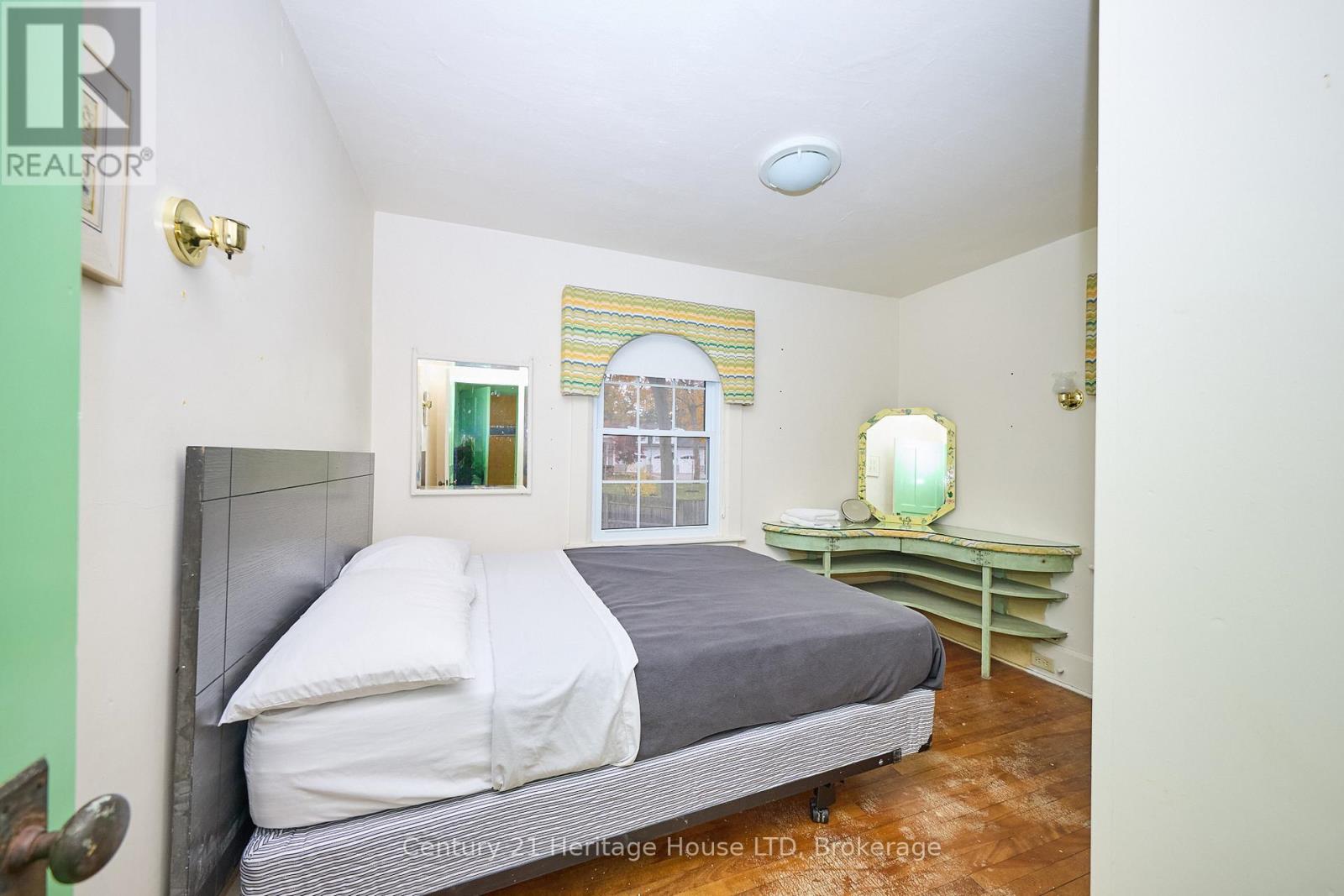 1033 Firelane 1 Road, Port Colborne, Ontario L3K 5V3 - Photo 27 - X12523836