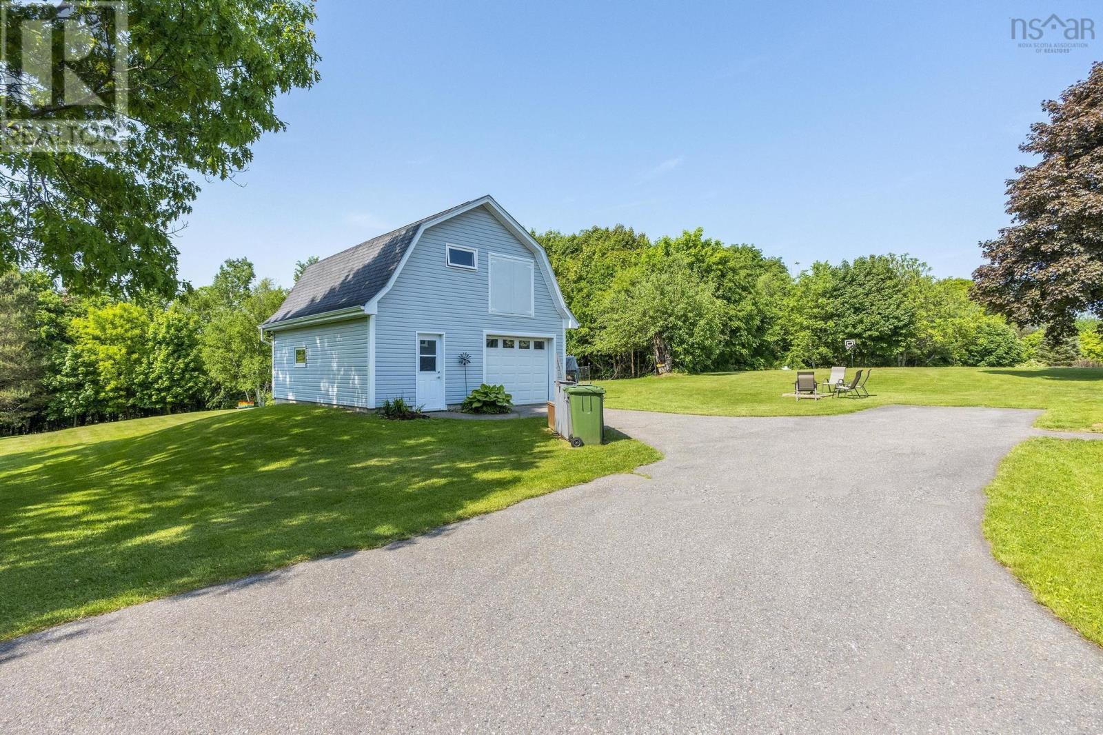 9521 Commercial Street, New Minas, Nova Scotia  B4N 3G3 - Photo 3 - 202514386