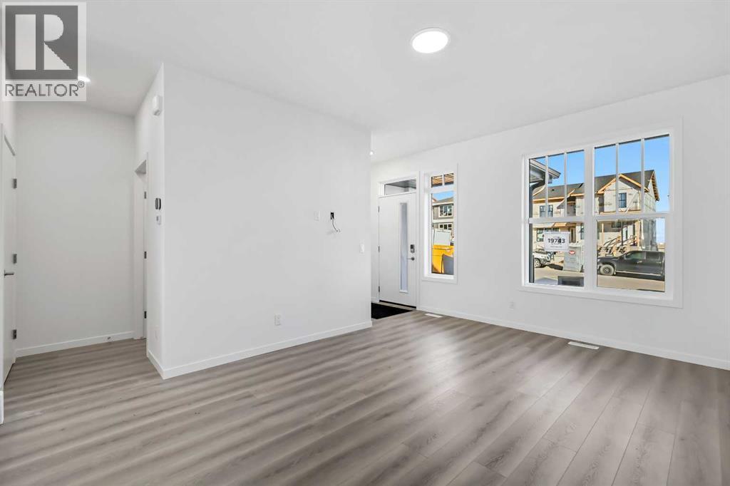 19743 45 Street Se, Calgary, Alberta  T3M 4B2 - Photo 4 - A2269809