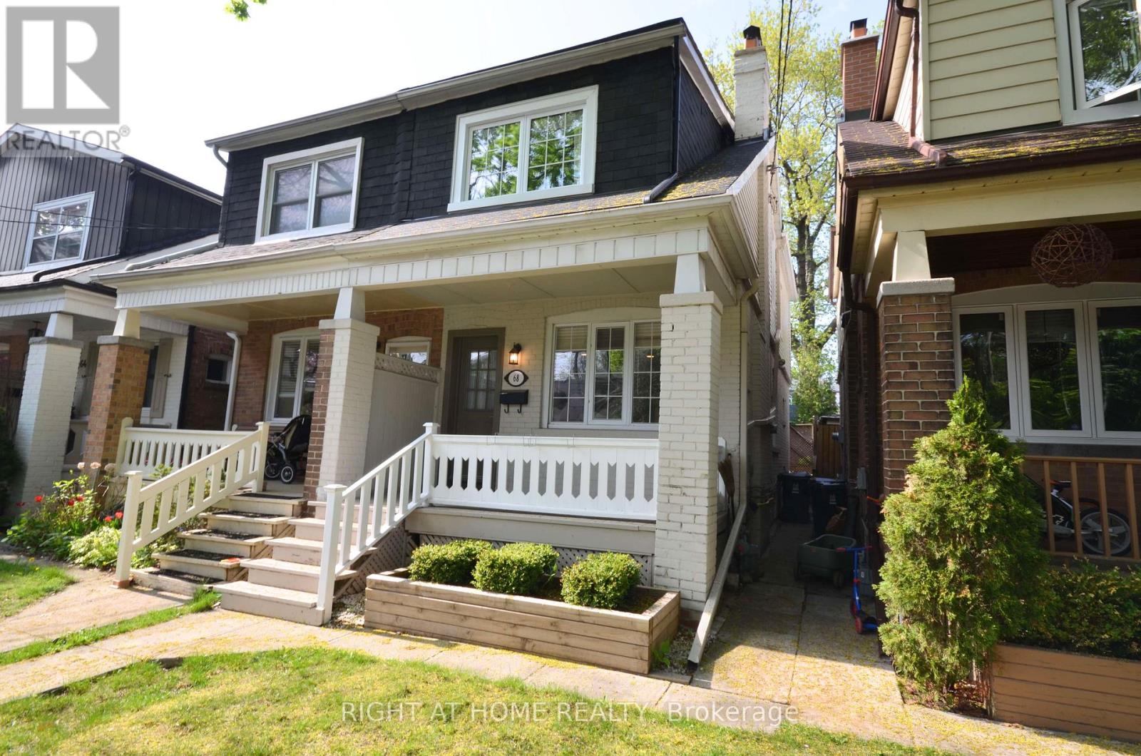 68 GLENFOREST ROAD, Toronto, Ontario