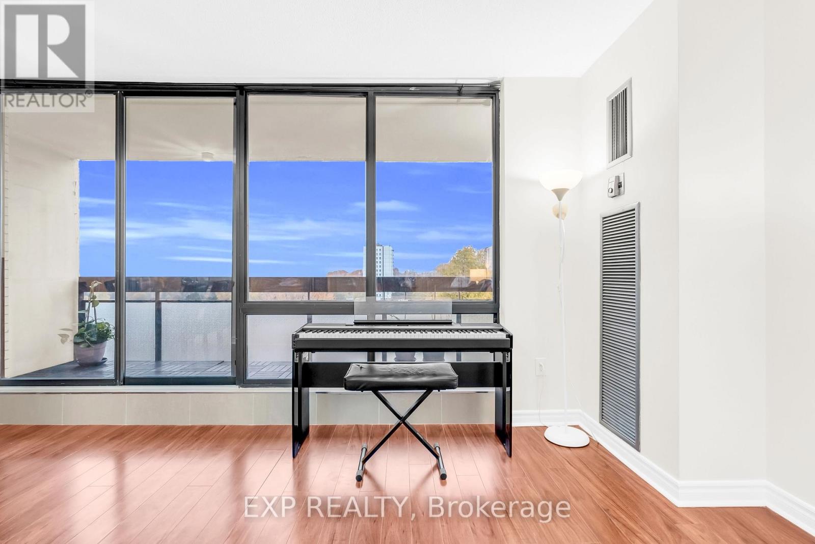 802 - 260 Seneca Hill Drive, Toronto, Ontario  M2J 4S6 - Photo 18 - C12525790