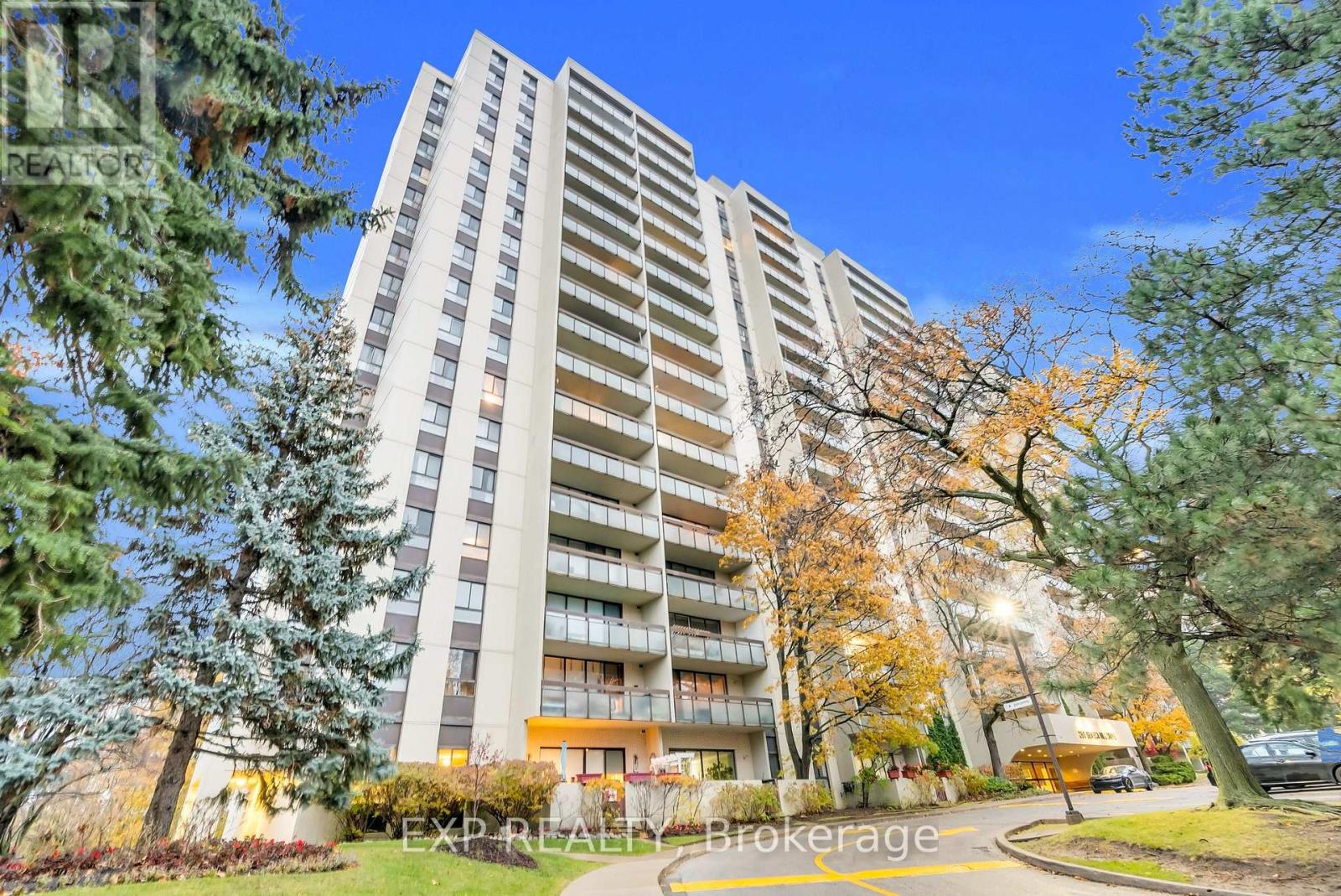 802 - 260 Seneca Hill Drive, Toronto, Ontario  M2J 4S6 - Photo 8 - C12525790