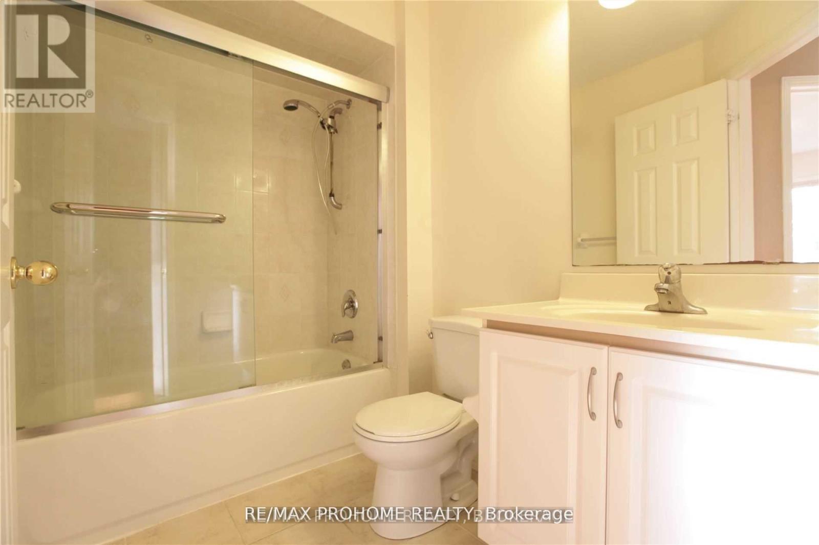 73 Briarcrest Drive, Markham, Ontario  L6C 3E7 - Photo 14 - N12454248