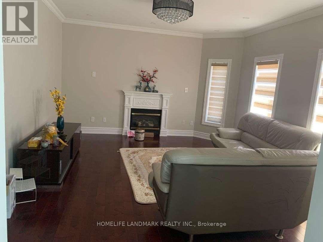 595 Highglen Avenue, Markham, Ontario  L3S 4N5 - Photo 10 - N12525720