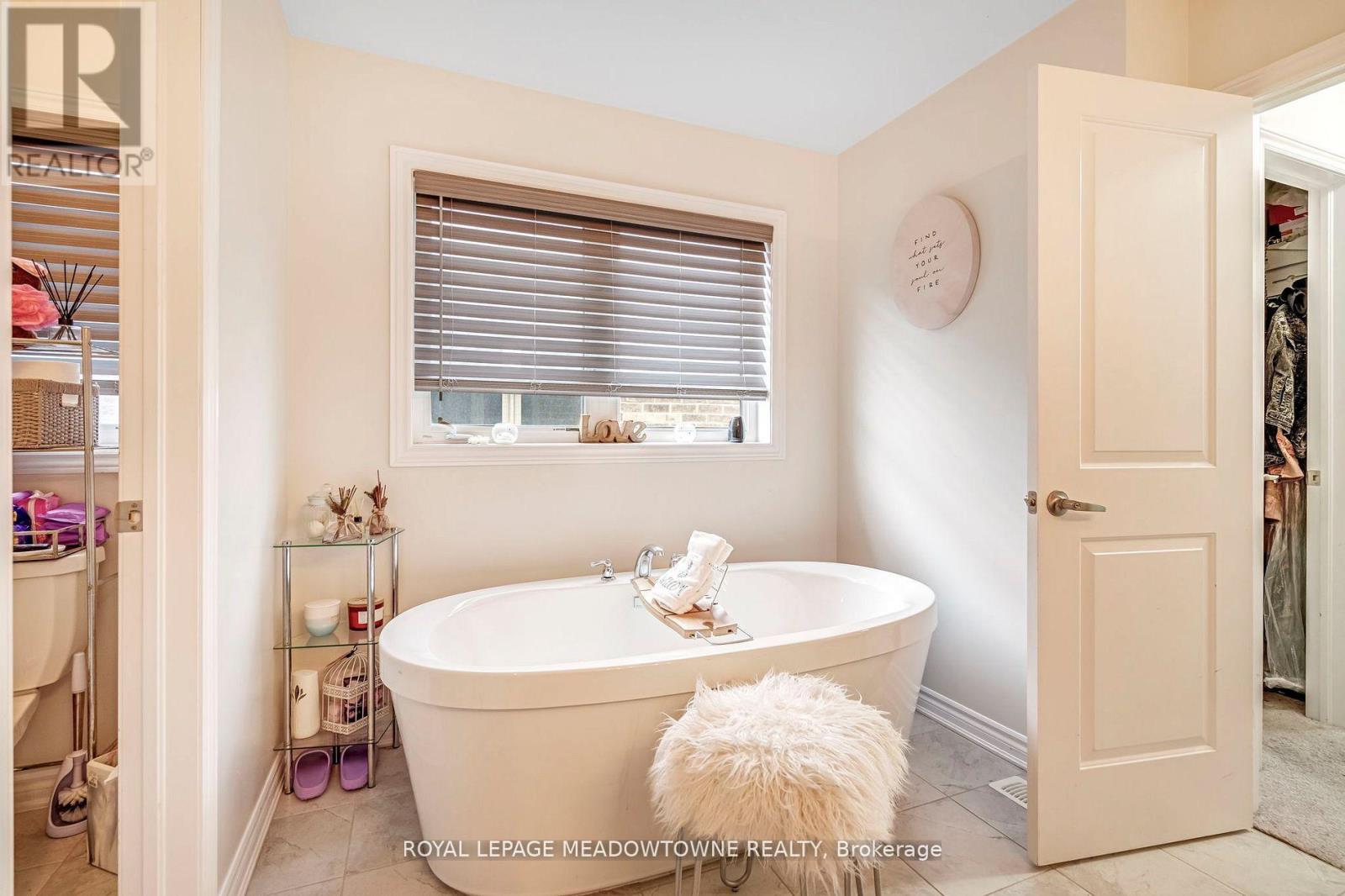 1029 Barton Way, Innisfil, Ontario  L9S 4R7 - Photo 29 - N12525742