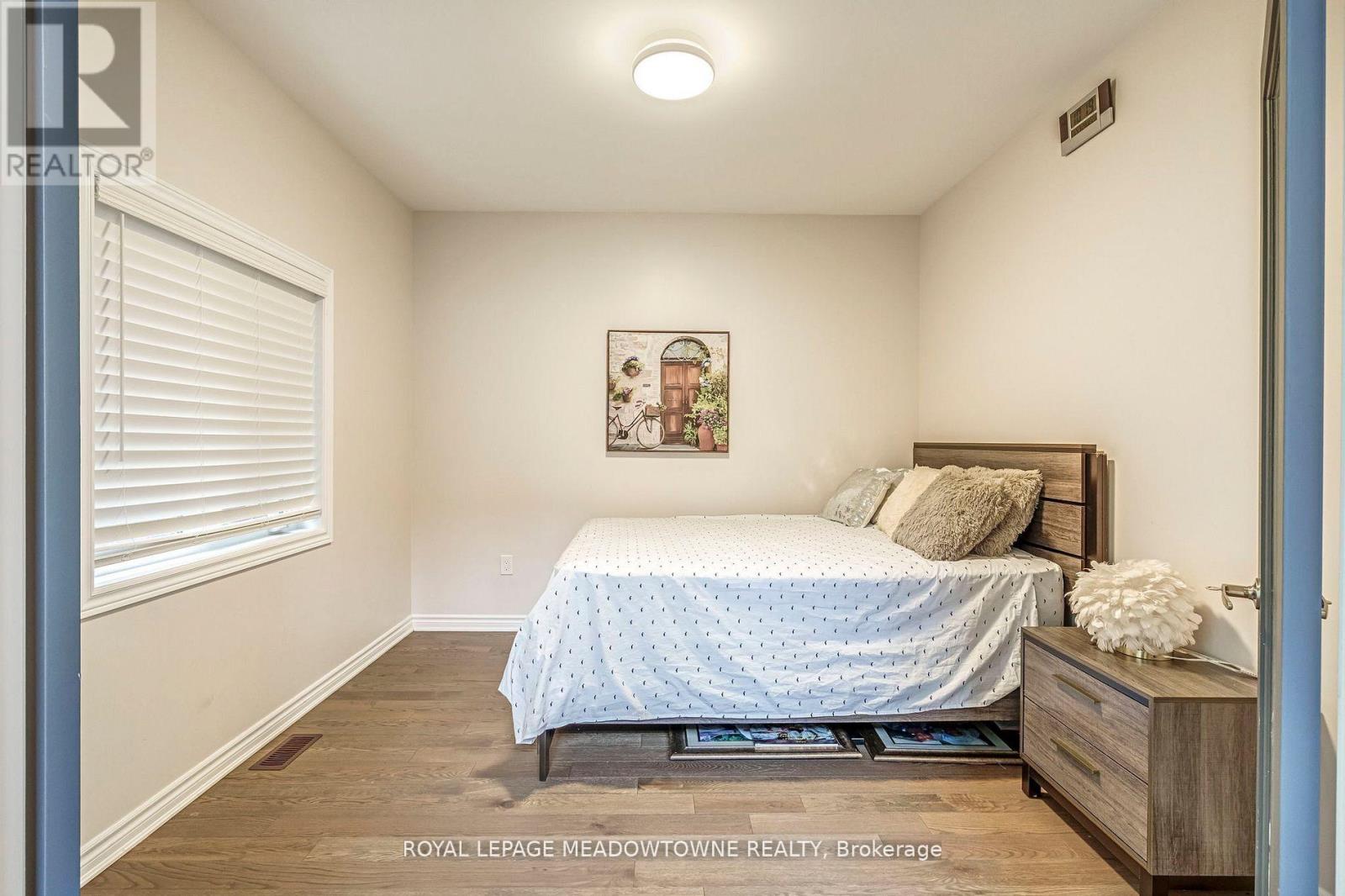 1029 Barton Way, Innisfil, Ontario  L9S 4R7 - Photo 31 - N12525742